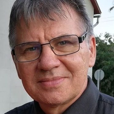 Knapecz János